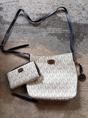 Michael Kors White and Navy Signature Crossbody with Matching Wallet